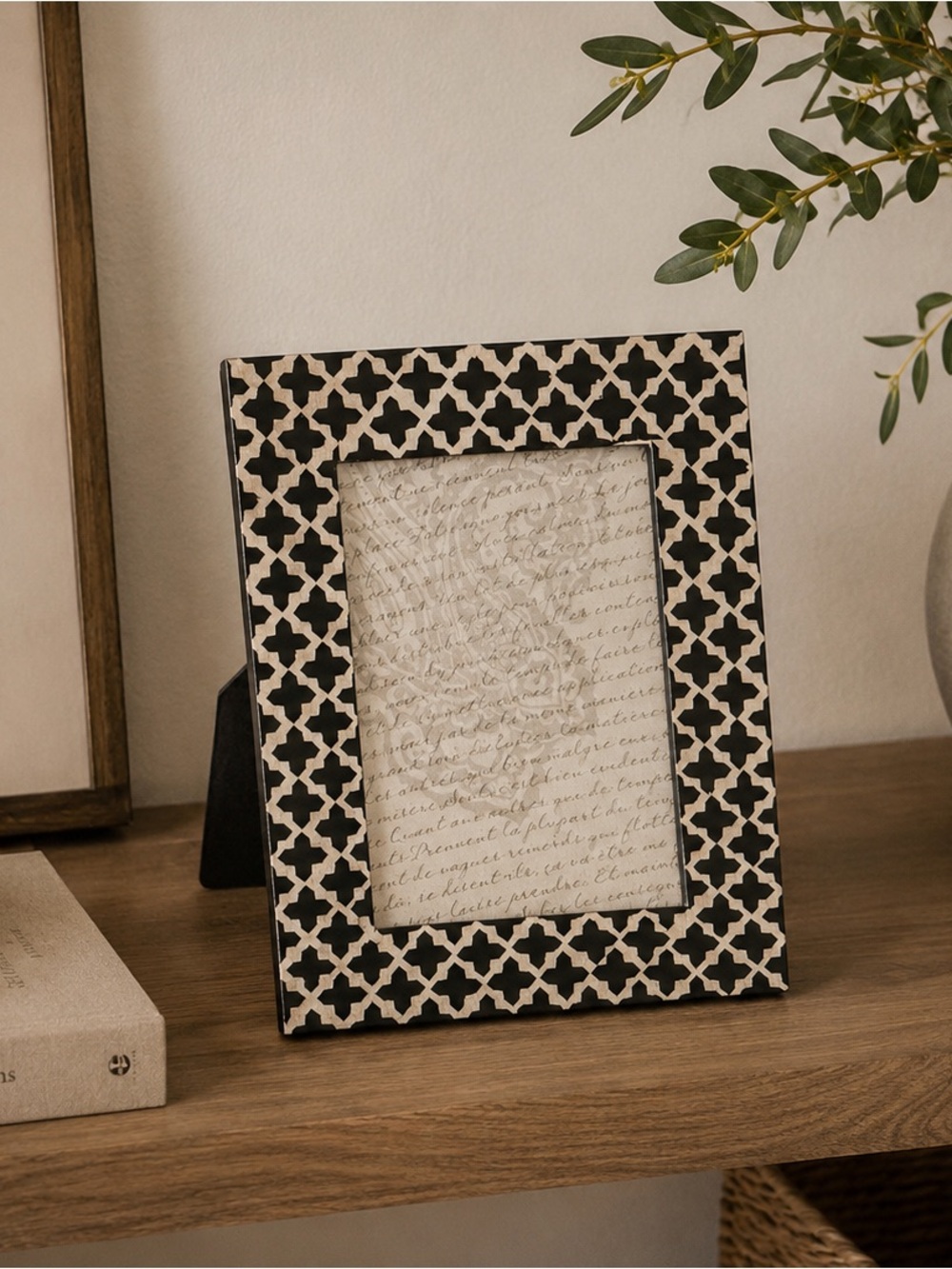 5x7 Black & White Bone Inlay Style Decorative Geometric Picture Frame
